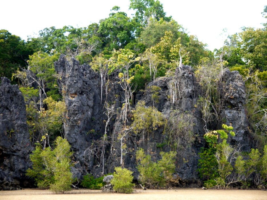 Tsingys: da wo am nicht barfuss laufen kann