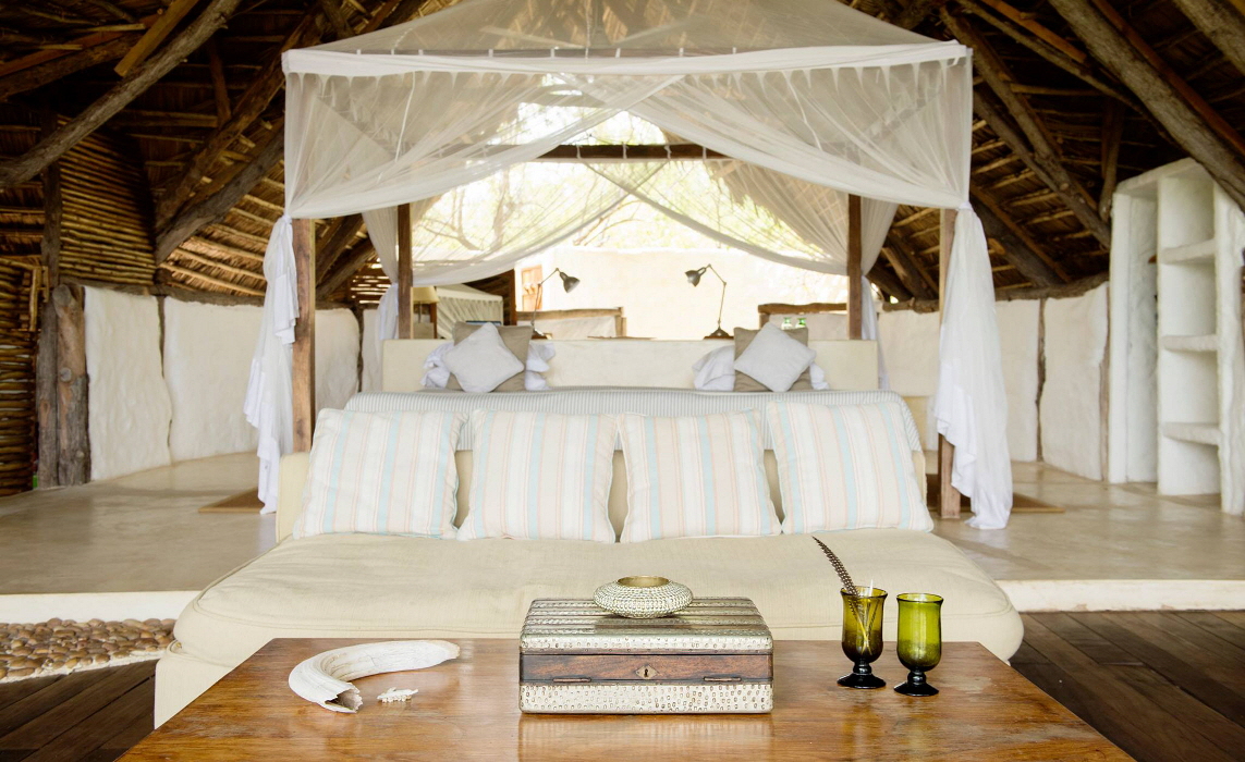 Sandrivers Sleous  Camp Nyerere NP 